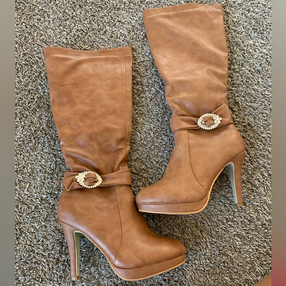 Just below-the-knee boots size 7.5M